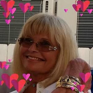 Meet your Posher, Janet